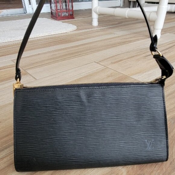 Louis Vuitton Epi Leather Pouchette Accessories Mini Clutch - Picture 1 of 12